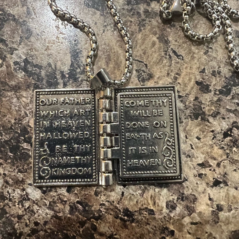 $5 BIBLE NECKLACE WITH TURNING PAGES. SILVER. NEW. $5 IF BUNDLED - Picture 8 of 12